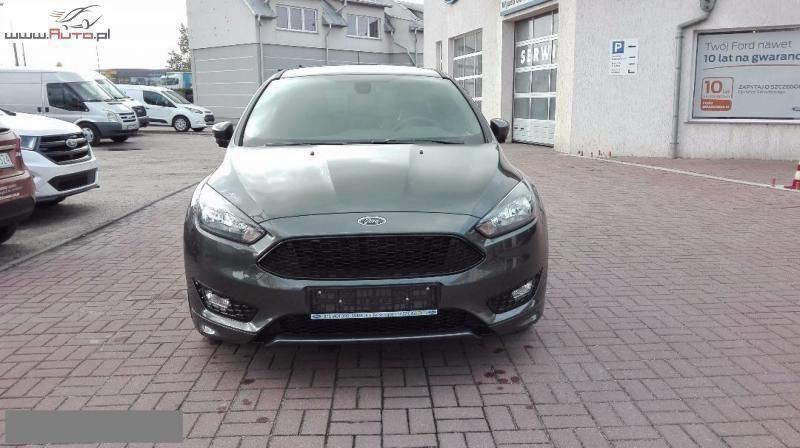 Używany Ford Focus ST-Line 150 KM (110 kW) 2017 Szary metalik (metallic) Sedan/Limuzyna