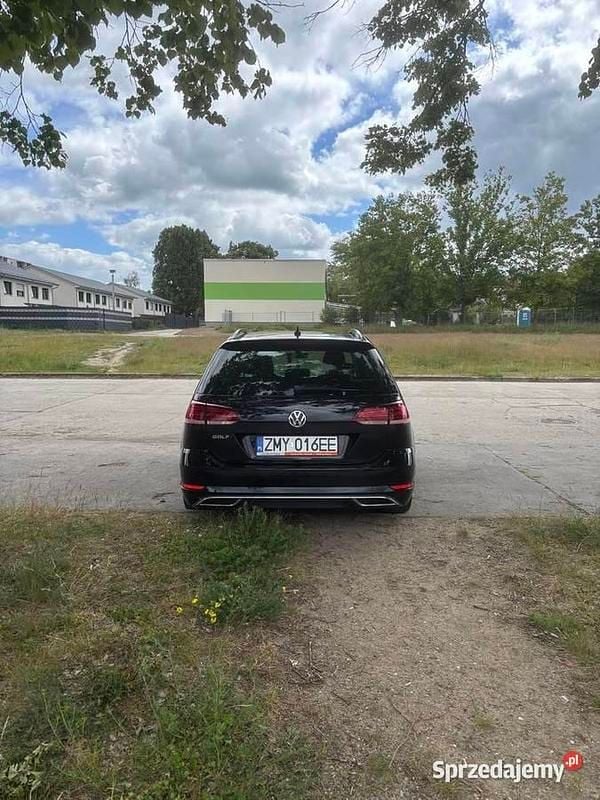 Używany VW Golf VII Highline 2018 Czarny Kombi