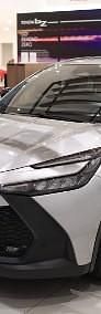 Używany Toyota C-HR Style 140 KM (102 kW) 2024 Srebrny SUV