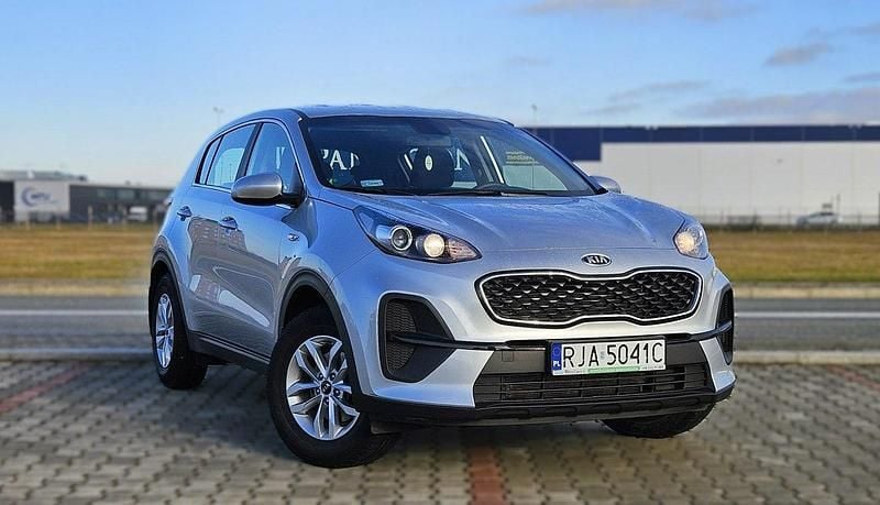 Srebrny (metalik) Używany 2021 Kia Sportage 2 SUV | 67 900 zł (Dobra cena) - Obraz 1/4