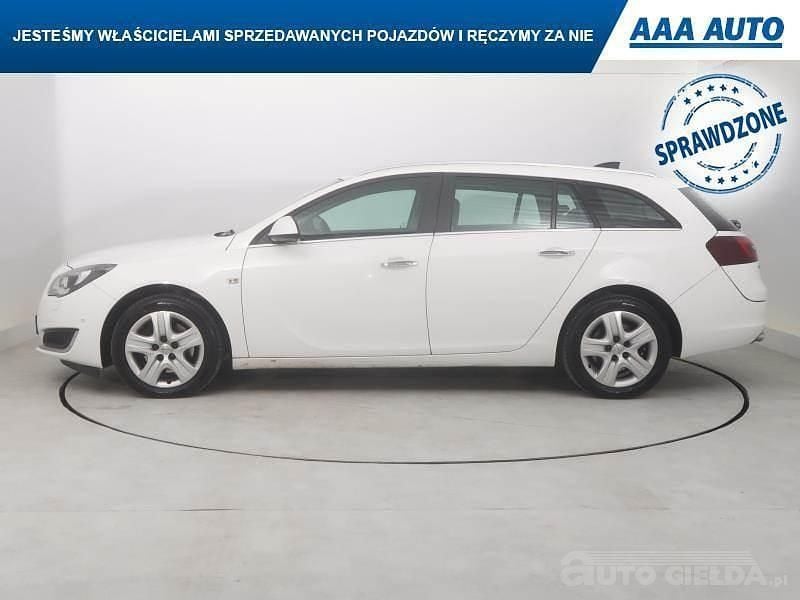 Używany Opel Insignia 170 KM (125 kW) 2016 Biały