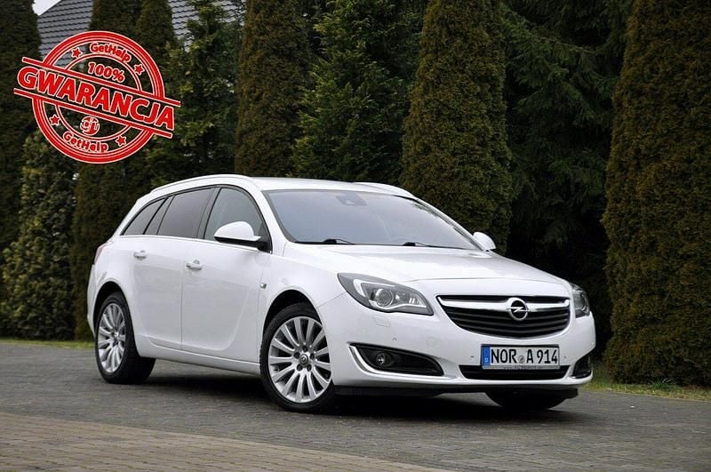 Biały Używany 2016 Opel Insignia Kombi | 33 900 zł (Dobra cena) - Obraz 1/4