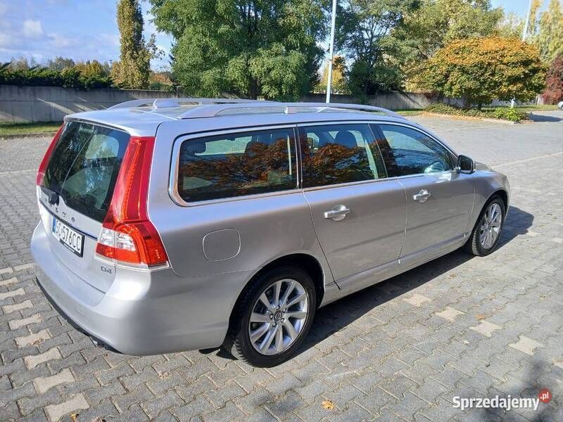 Srebrny Używany 2015 Volvo V70 Summum Kombi | 59 900 zł (Drogi) - Obraz 1/4
