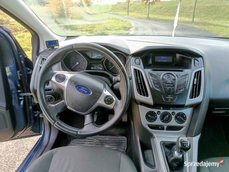 Granatowy Używany 2011 Ford Focus Kombi | 13 500 zł (Dość drogi) - Obraz 1/4