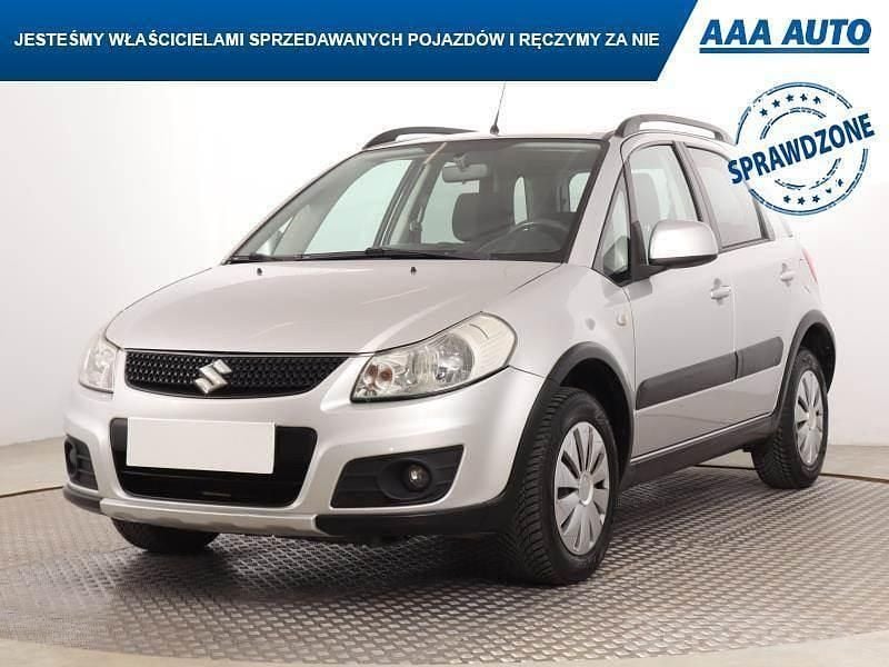 Używany Suzuki SX4 120 KM (88 kW) 2014 Srebrny