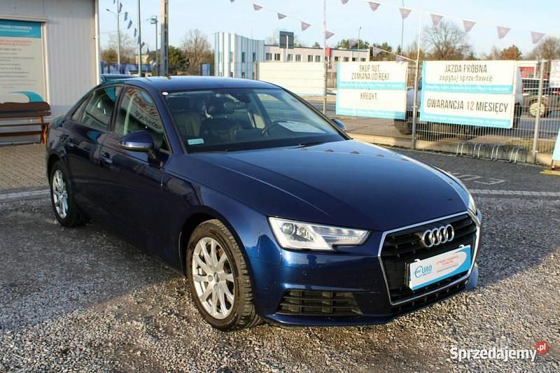 Używany Audi A4 150 KM (110 kW) 2019 Niebieski Sedan/Limuzyna