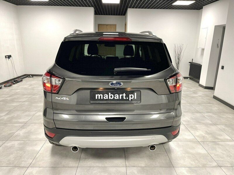 Używany Ford Kuga 150 KM (110 kW) 2018 Szary SUV
