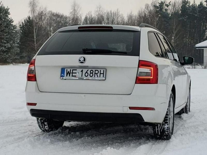 Używany Skoda Octavia 2017 Biały Kombi