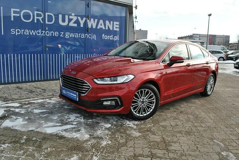 Używany Ford Mondeo Titanium 150 KM (110 kW) 2020 Bordowy (metalik) Sedan/Limuzyna
