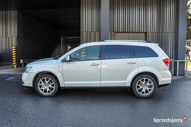 Używany 2013 Fiat Freemont SUV | 34 900 zł (Uczciwa cena) - Obraz 1/4