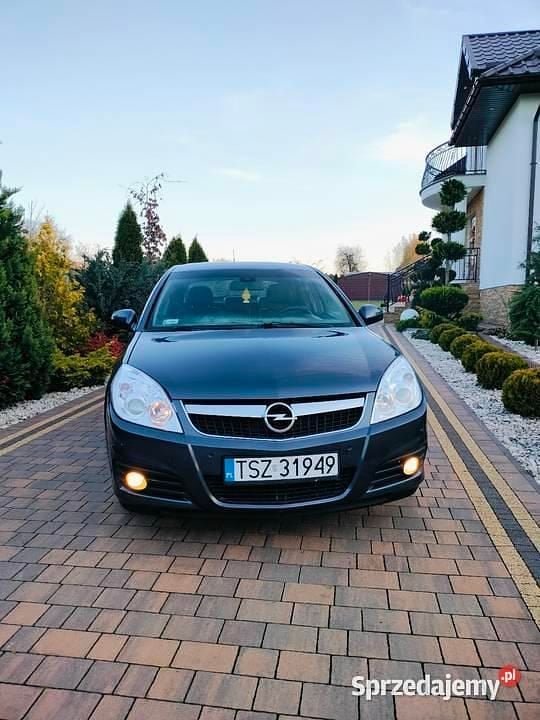 Granatowy Używany 2008 Opel Vectra OPC Hatchback | 9900 zł (Uczciwa cena) - Obraz 1/4