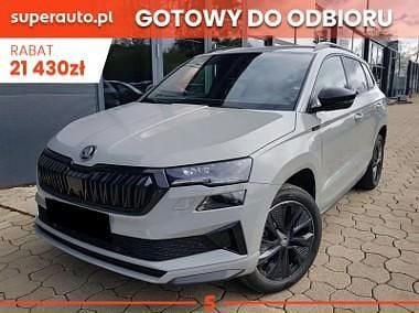 Szary Nowe 2025 Skoda Karoq SportLine SUV | 139 970 zł (Dobra cena) - Obraz 1/4
