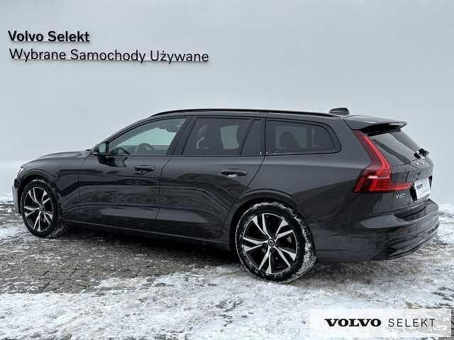Używany Volvo V60 197 KM (144 kW) 2024 Szary Kombi
