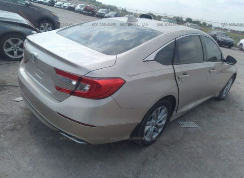 Używany Honda Accord 192 KM (141 kW) 2020 Beżowy Sedan/Limuzyna