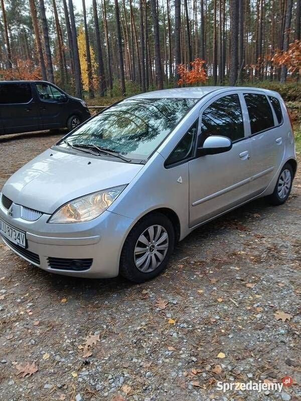Używany Mitsubishi Colt 95 KM (69 kW) 2006 Srebrny Hatchback