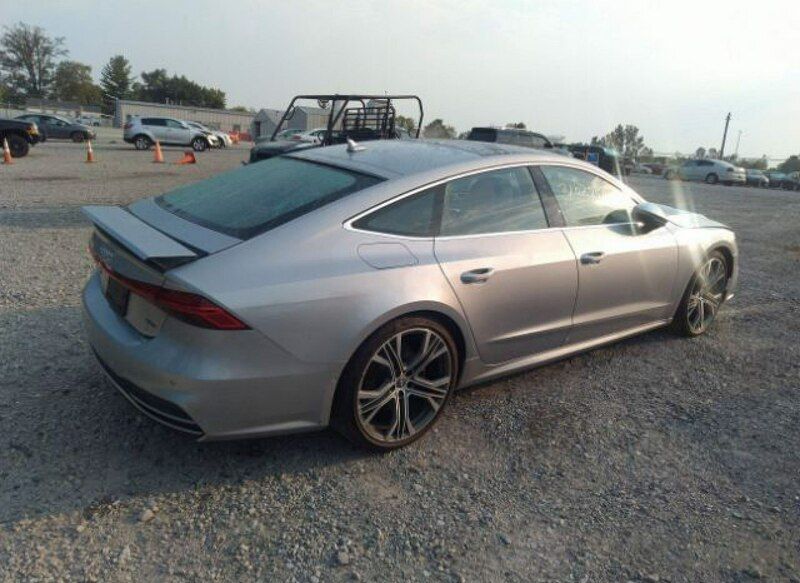 Używany Audi A7 Prestige 335 KM (246 kW) 2019 Srebrny Hatchback