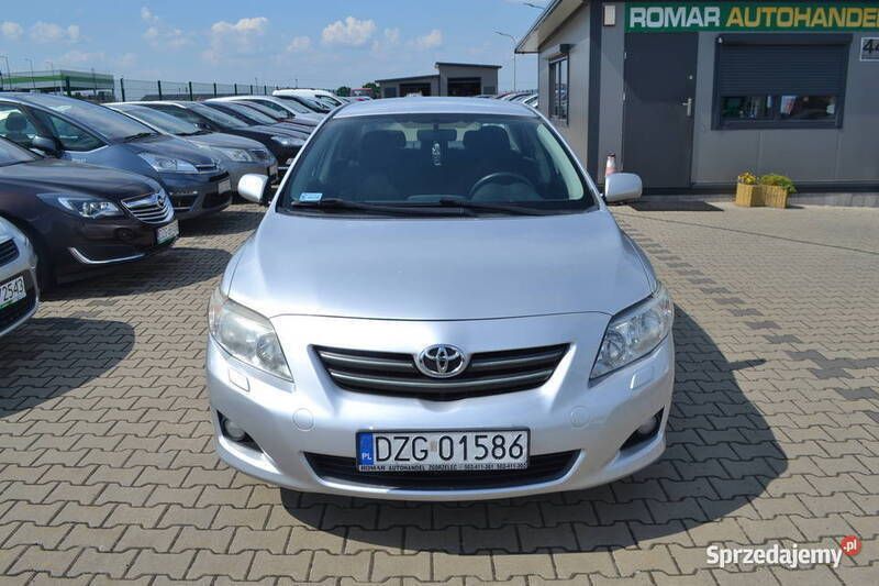 Srebrny Używany 2009 Toyota Corolla Sedan/Limuzyna | 18 900 zł - Obraz 1/4
