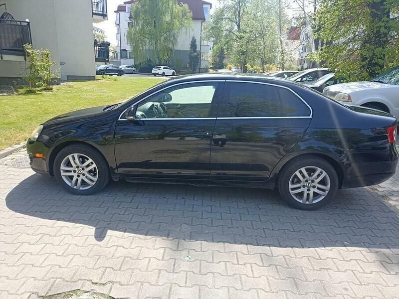 Używany VW Jetta 105 KM (77 kW) 2006 Czarny Sedan/Limuzyna