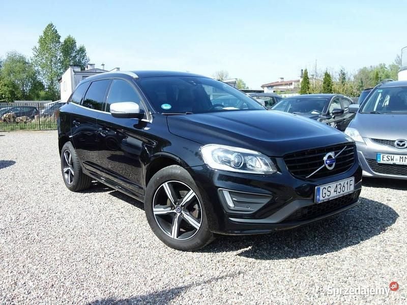 Czarny (metalik) Używany 2016 Volvo XC60 Summum SUV | 76 900 zł (Dobra cena) - Obraz 1/4