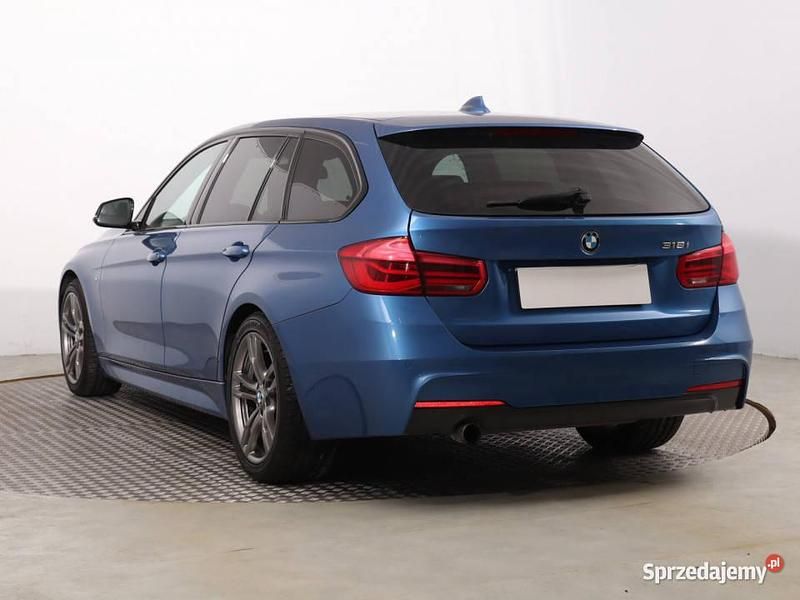 Używany BMW 318 136 KM (100 kW) 2016 Niebieski Kombi