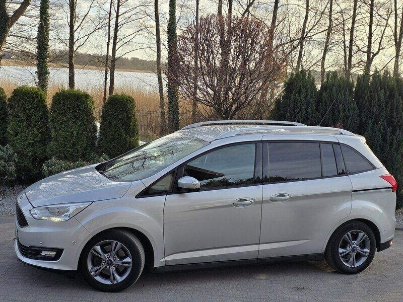 Używany Ford Grand C-Max Titanium 120 KM (88 kW) 2017 Srebrny Minivan