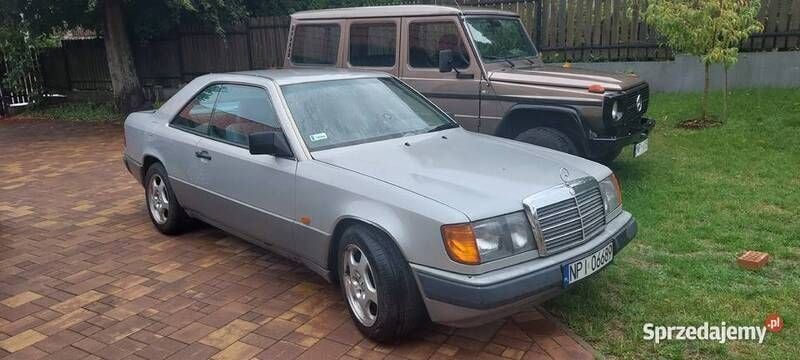 Używany Mercedes 230 1987 Grafitowy Coupe