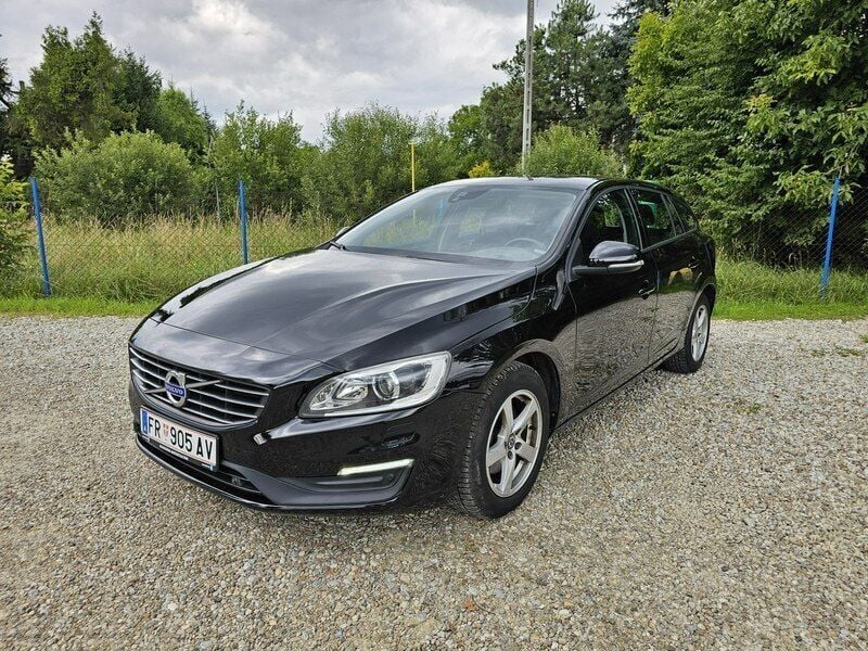 Czarny Używany 2016 Volvo V60 Kombi | 54 900 zł (Super Cena) - Obraz 1/4