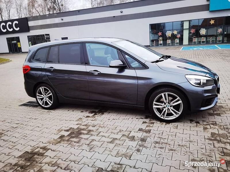 Szary Używany 2016 BMW 218 Sport Line Kombi | 46 900 zł (Uczciwa cena) - Obraz 1/4