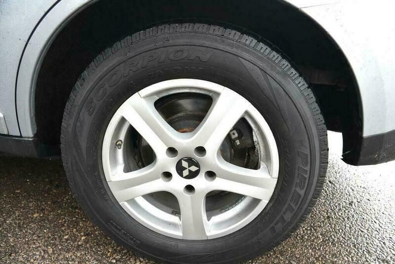 Srebrny Używany 2008 Mitsubishi Outlander SUV | 28 000 zł (Uczciwa cena) - Obraz 1/4