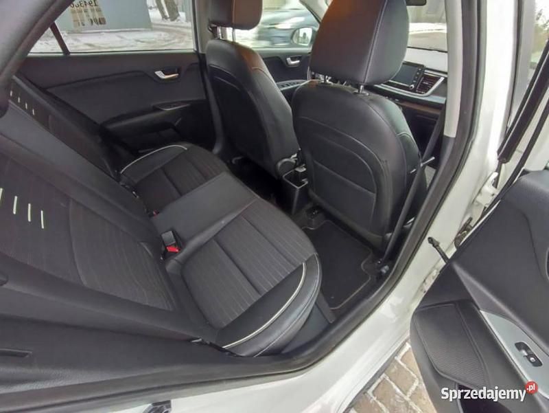 Używany Kia Rio 2019 Biały Hatchback