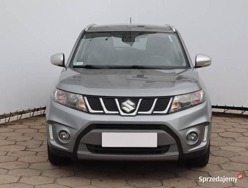 Szary Używany 2015 Suzuki Vitara SUV | 56 999 zł (Uczciwa cena) - Obraz 1/4