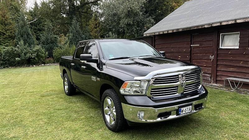 Czarny Używany 2016 Dodge Ram Pickup | 120 000 zł (Super Cena) - Obraz 1/4