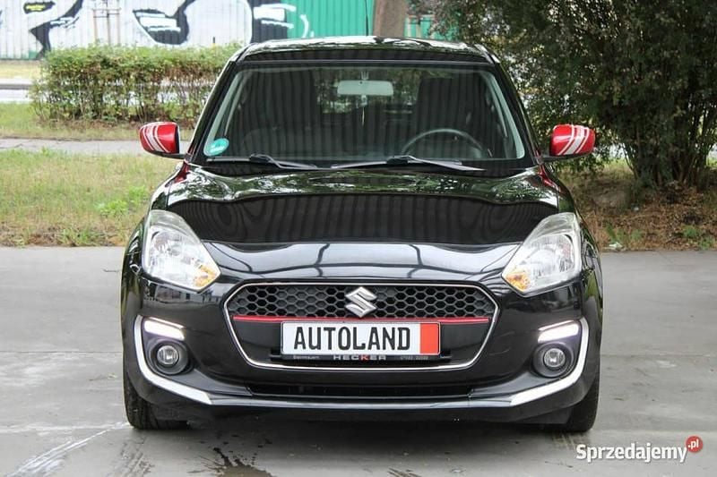 Czarny (metalik) Używany 2018 Suzuki Swift Hatchback | 42 999 zł - Obraz 1/4