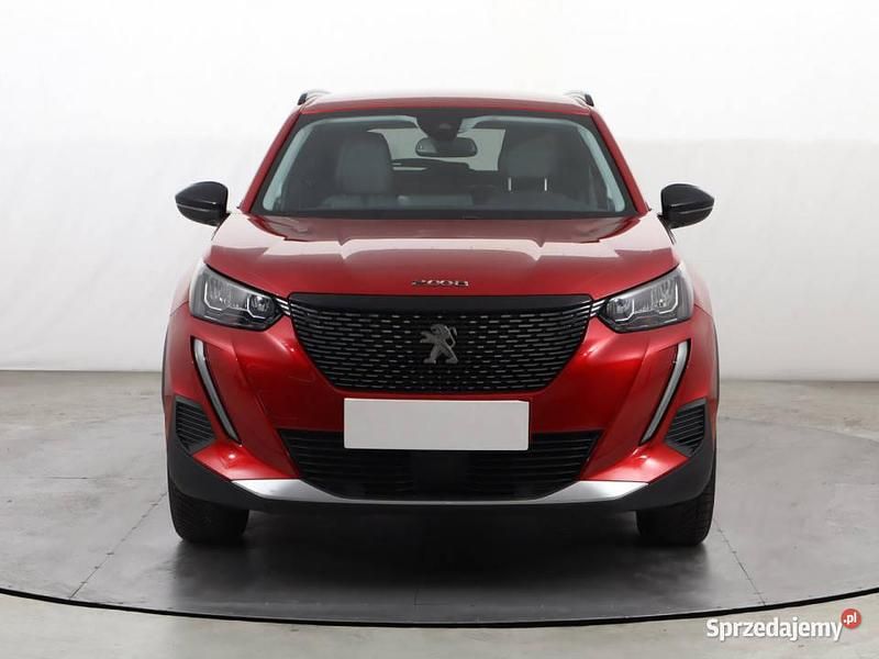 Używany Peugeot 2008 2022 Czerwony SUV