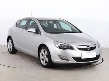 Używany Opel Astra 116 KM (85 kW) 2010 Srebrny Hatchback