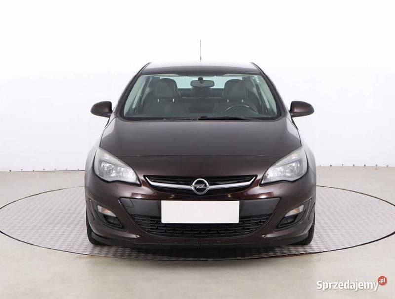 Brązowy Używany 2016 Opel Astra Sedan/Limuzyna | 22 999 zł (Dobra cena) - Obraz 1/4