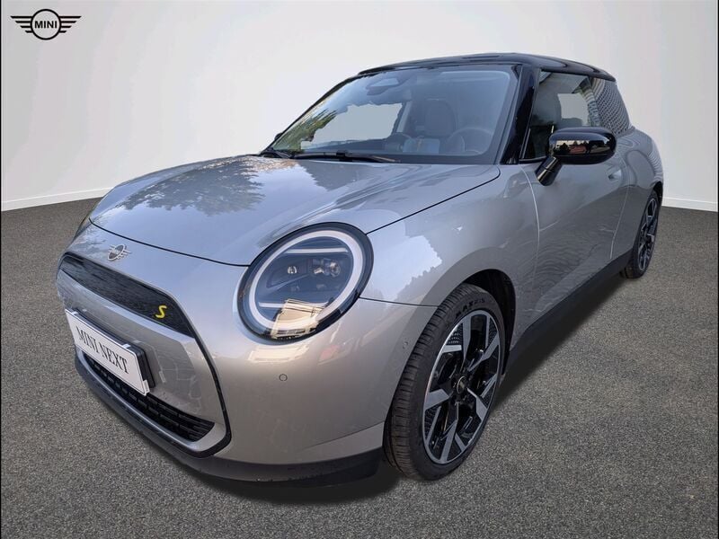 Melting silver iii Używany 2024 Mini Cooper SE Hatchback | 159 900 zł (Uczciwa cena) - Obraz 1/4