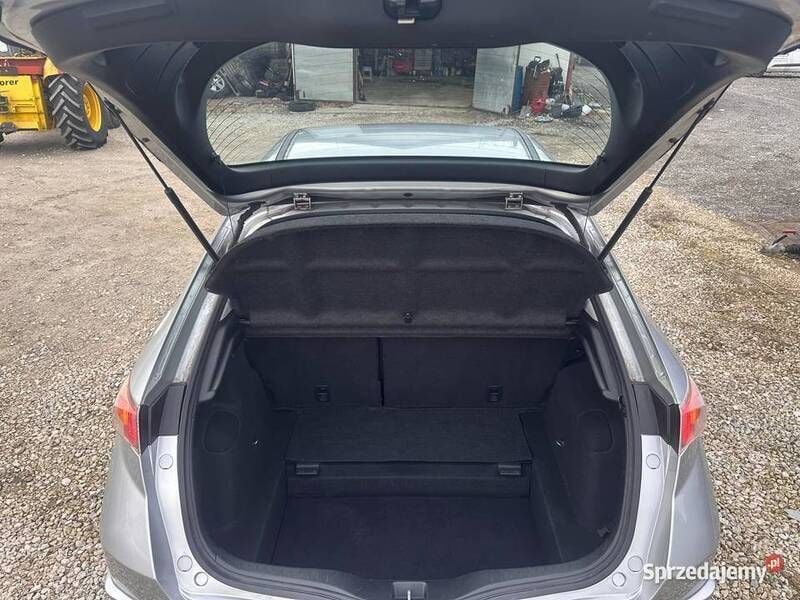 Używany Honda Civic 140 KM (102 kW) 2008 Srebrny Sedan/Limuzyna