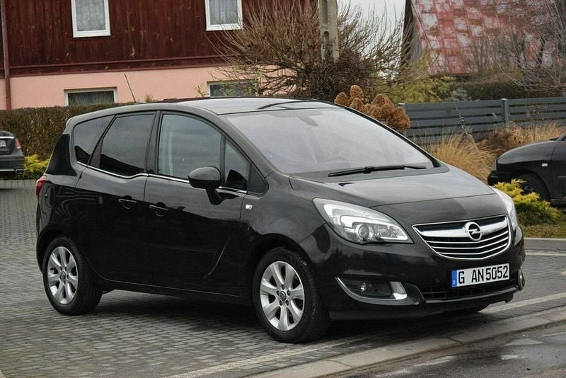 Czarny Używany 2016 Opel Meriva Minivan | 29 900 zł (Uczciwa cena) - Obraz 1/4