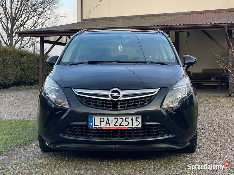 Czarny Używany 2013 Opel Zafira Minivan | 21 000 zł (Super Cena) - Obraz 1/4