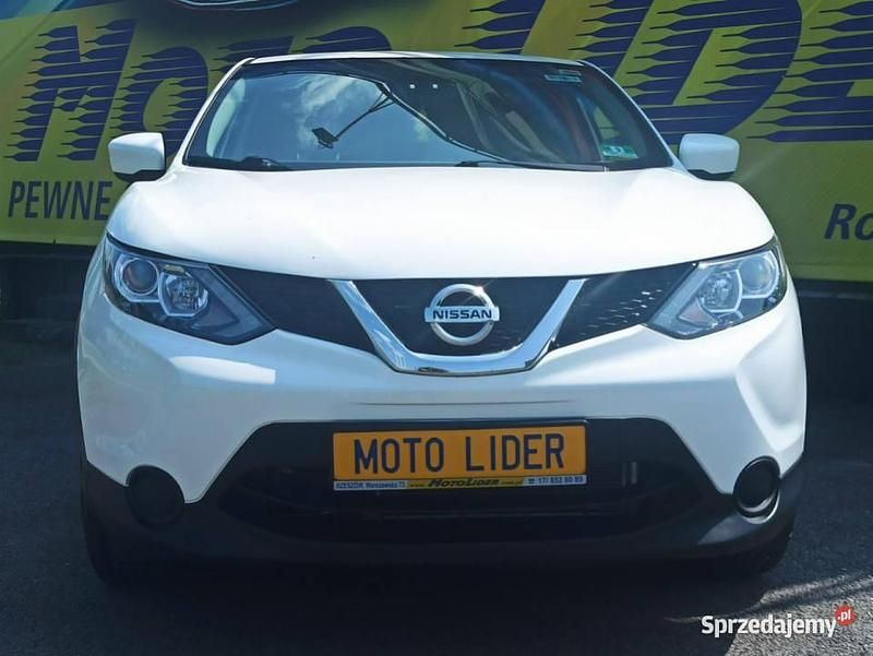 Biały Używany 2017 Nissan Qashqai SUV | 53 900 zł (Dobra cena) - Obraz 1/4