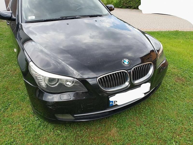 Czarny Używany 2007 BMW 520 Sedan/Limuzyna | 13 500 zł (Super Cena) - Obraz 1/4