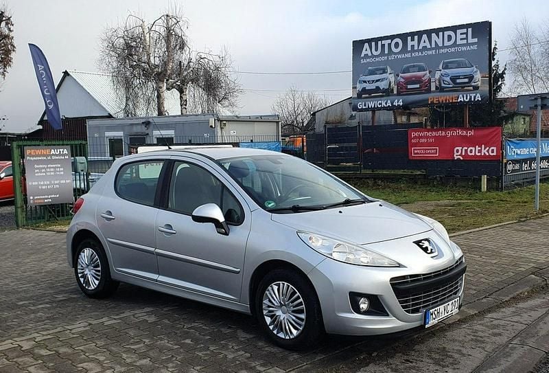 Używany Peugeot 207 73 KM (53 kW) 2012 Srebrny Hatchback
