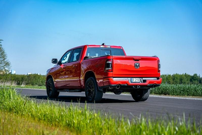 Używany RAM 1500 399 KM (293 kW) 2022 Czerwony (metalik) Pickup