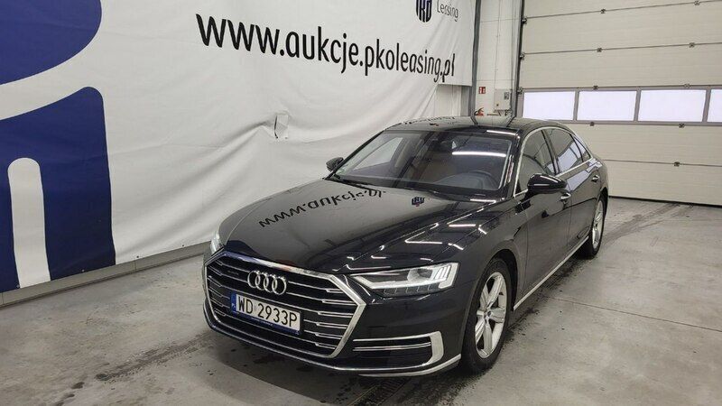 Czarny (metalik) Używany 2021 Audi A8 Sedan/Limuzyna | 260 000 zł - Obraz 1/4