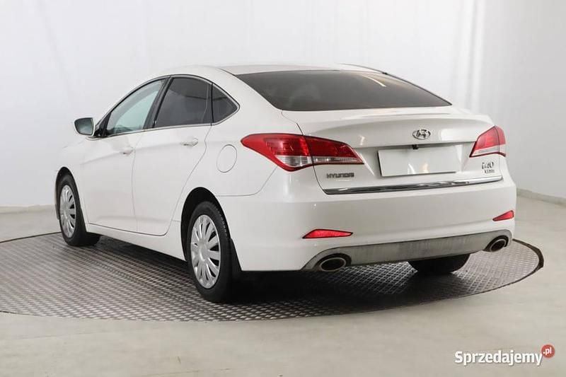 Używany Hyundai i40 2013 Biały Sedan/Limuzyna