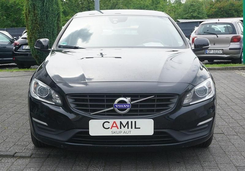 Czarny Używany 2016 Volvo V60 Kombi | 37 600 zł (Uczciwa cena) - Obraz 1/2