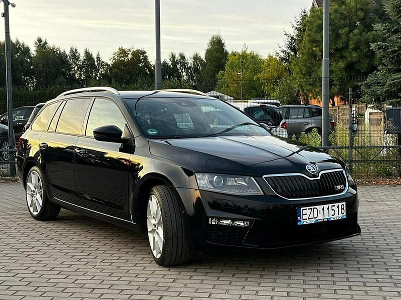 Czarny (metalik) Używany 2014 Skoda Octavia RS Kombi | 46 900 zł (Uczciwa cena) - Obraz 1/4