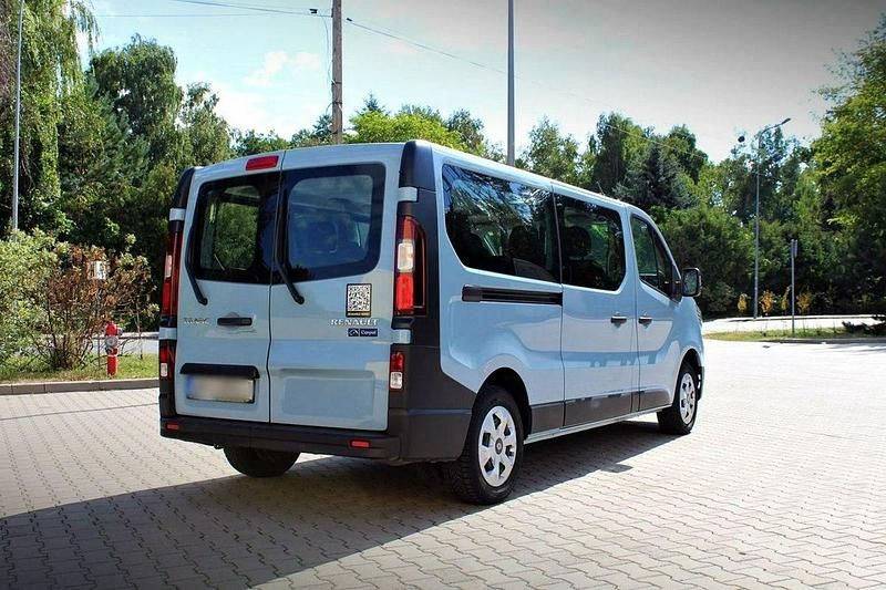 Inny (metalik) Używany 2024 Renault Trafic Van | 119 990 zł - Obraz 1/4