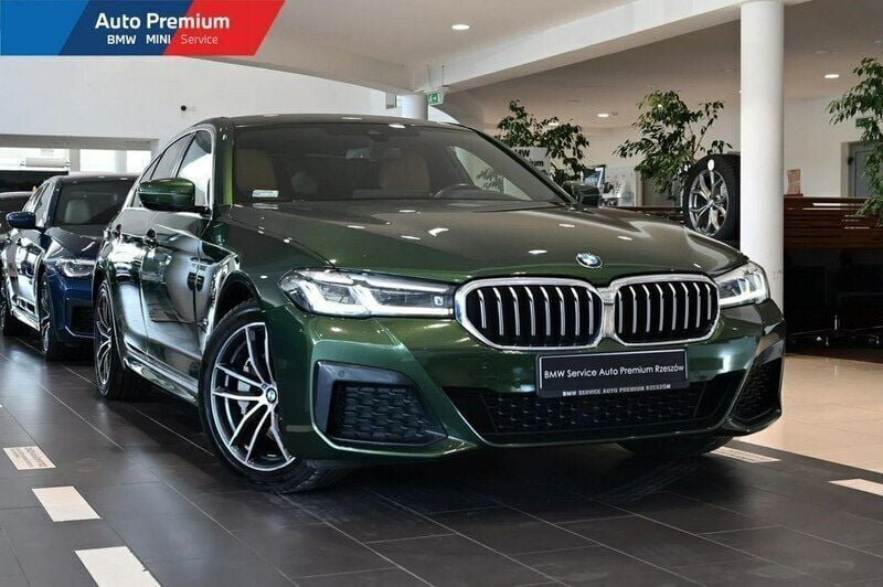 Zielony Używany 2021 BMW M550 Sedan/Limuzyna | 188 900 zł - Obraz 1/4